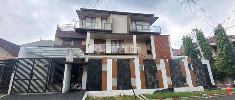 Rumah Modern Lokasi Alam Segar  Pondok Indah (FR) 1