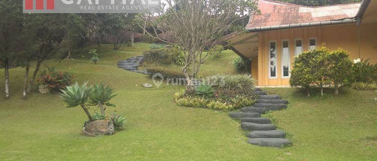 Villa Unik Dengan View Cantik Yang Sangat Memukau di Kolonel Masturi Lembang 1