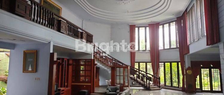 RUMAH BANGUNAN MEWAH, PREMIUM, BONUS TANAH LUAS TULUNGAGUNG 1