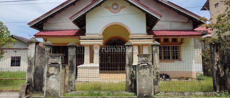 Rumah dengan Luas tanah 900 m2 di Tangkerang  Tengah, Pekanbaru 1