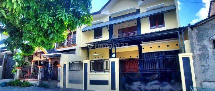 Rumah 2 Lantai Bagus Unfurnished SHM di Banyuanyar, Solo 1