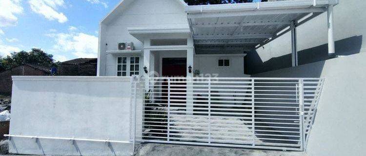 Rumah Baru Semi Furnished SHM di Sraten, Sukoharjo 1