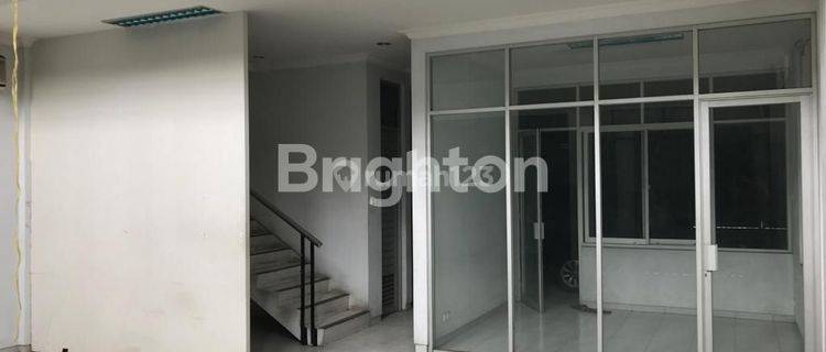 RUMAH TENGAH KOTA COCOK UNTUK KANTOR DAN RUMAH TINGGAL 1