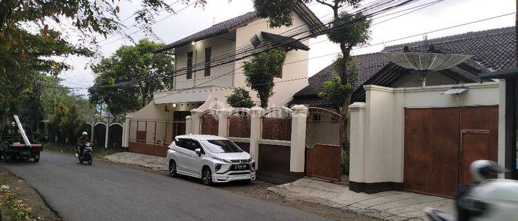 Rumah Siap Huni Sumedang, Cocok Untuk Kantor Atau Usaha 1