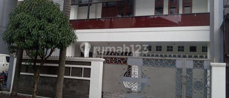 Rumah Mewah Siap Huni Di Mekarwangi 5 Kamar Tidur 1