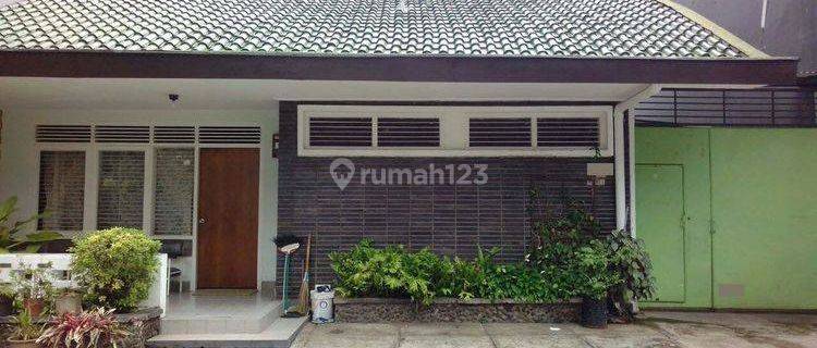 Rumah Klasik di Sayap Sukajadi Dekat Mall Pvj 1