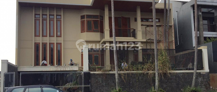 Disewakan Rumah Lux Siap Huni Setra Duta 1