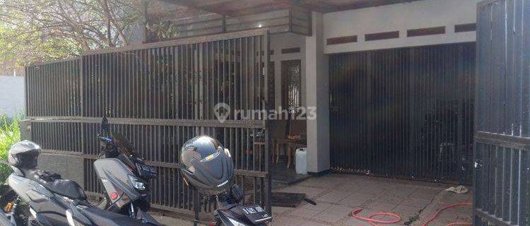 Rumah Siap Huni 2 Lantai di Sukasari Dekat Tol Pasteur 1