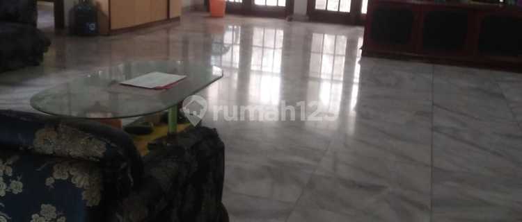 Rumah Lama Pinggir Jalan 2 mobil , di Cipete, Jakarta Selatan 1