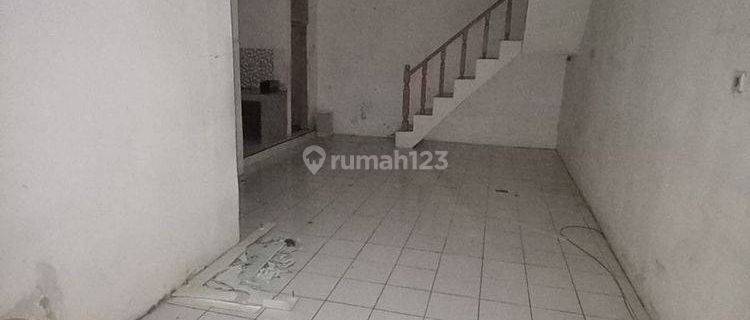 Rumah di Jalan Pelopor, Menceng, Kalideres, Jakarta Barat 1