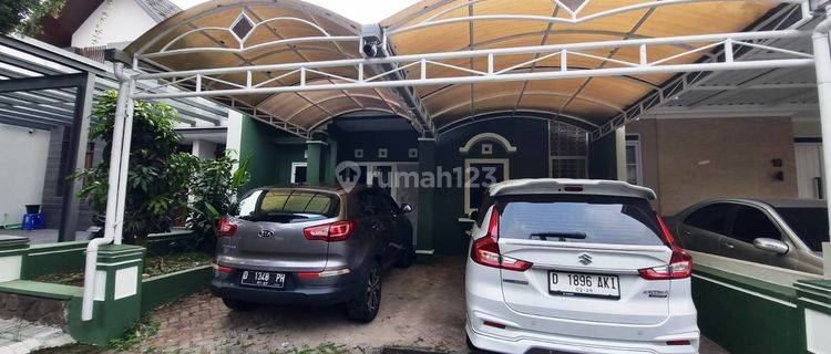 Rumah Siap Huni Full Renovasi Di Singgasana Pradana Bandung 1