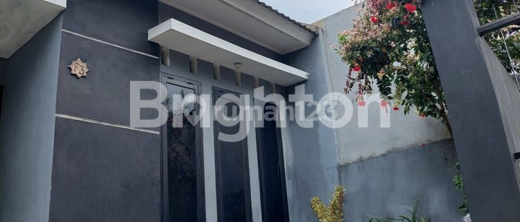 Minimalist House Type in the Sulfat Area of Malang 1