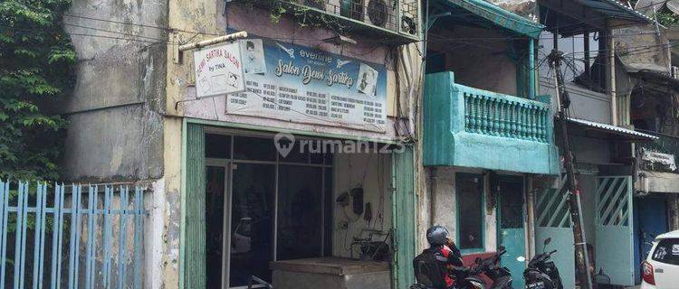 Rumah Strategis Di Mangga Besar Tamansari R1584 1