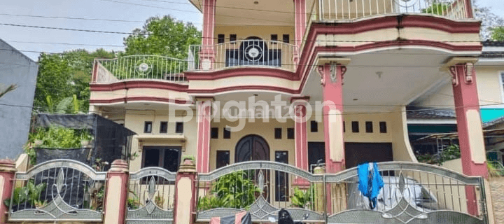 rumah tingkat 2 dekat Kolam renang Caribbean regency 1