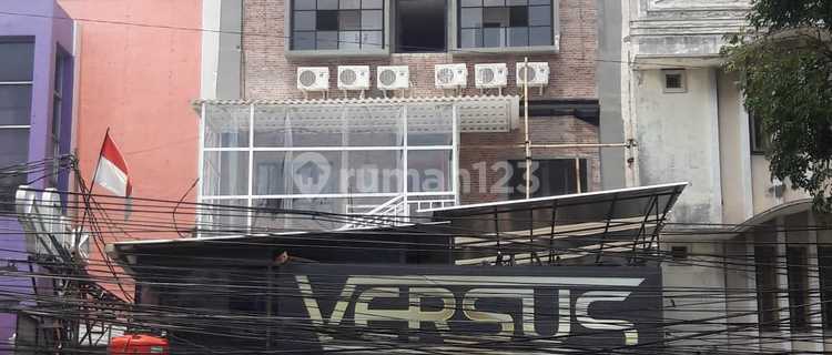 Strategic Kost on Mainroad Jl Surya Sumantri, Bandung 1