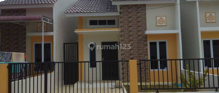 Rumah Siap Huni Keamanan 24 Jam Kompleks  Golden Platinum 1