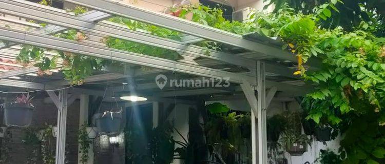 Rumah Cantik Di Lokasi Aman, Nyaman Dan Strategis 1