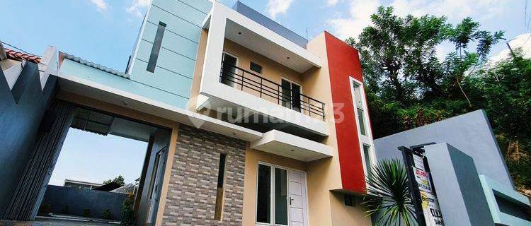 Jual Rumah 2 Lantai SHM Sudah Renovasi di Jalan Sri Rejeki 1