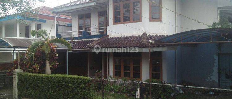 Rumah Besar Siap Huni Pusat Kota Tubagus Ismail Bandung 1