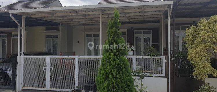 For Sale, Rumah siap huni super nyaman di Cluster Greenville 1