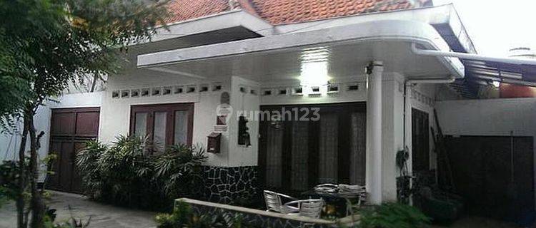 Rumah Benhil Hitung Tanah saja depan Jalan Raya Bendungan Hilir  1