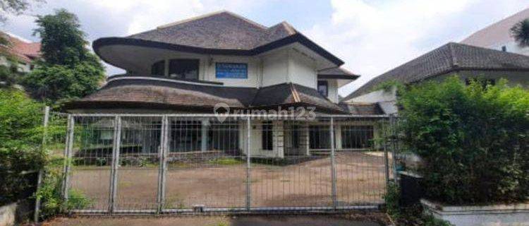 Rumah Bagus Unfurnished di Dago, Bandung 1