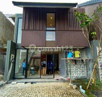 Central Park Merr rumah 2 lantai free biaya DP 0% langsung akad 1