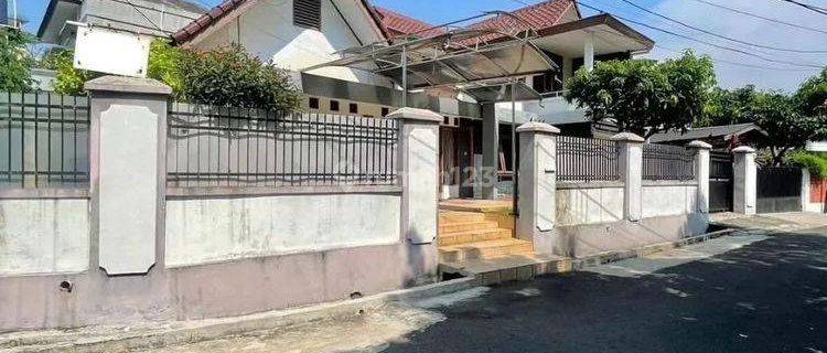 RUMAH DIJUAL AREA RADIO DALAM ~ LT/LB 400/215 ~ DALAM KOMPLEK 1