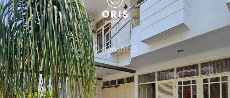 DIJUAL RUMAH PONDOK INDAH ~ LT/LB 160/200 ~ SEMI FURNISHED 1