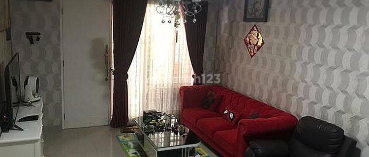 TURUN HARGA rumah cantik 2 lantai full furnish di graha raya 1