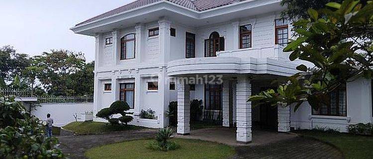 Rumah mewah classic di Setiabudi Bandung Utara 1