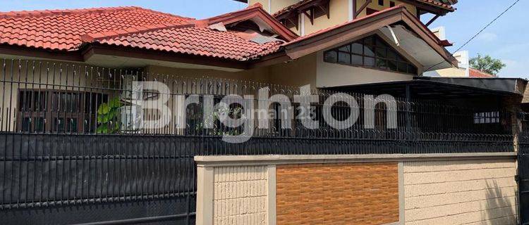 Rumah 2 Lantai dekat Stasiun LRT Pondok Gede 1