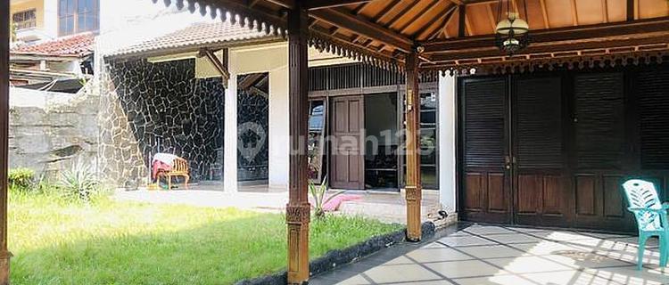 House on Jl Sanusi, Kebayoran Lama, South Jakarta 1