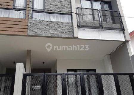 Rumah baru siap pakai di Petojo Selatan Jakarta Pusat 1