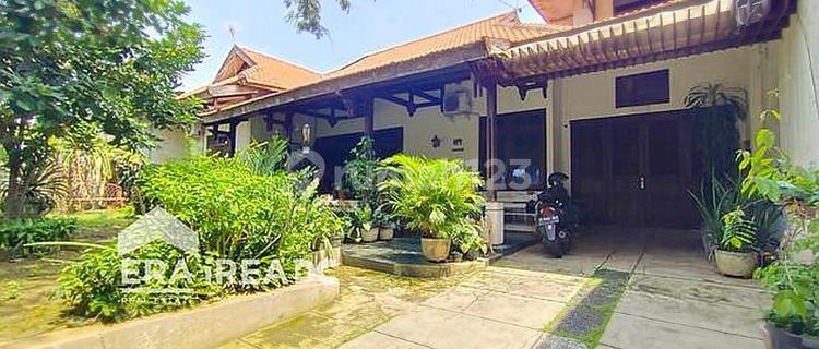 House Near Roemani Hospital in Wonodri, Semarang 1