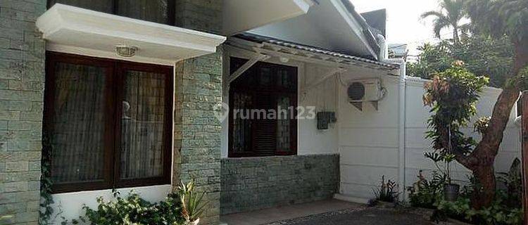 Disewakan rumah bisa untuk kantor di Pejaten 1