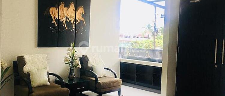 Lokasi strategis kamar utama ada ruang mezanine 1
