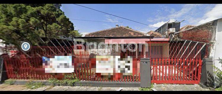 RUMAH TENGAH KOTA SOLO!! COCOK UNTUK SEGALA JENIS USAHA!! LEBAR DEPAN 18M SANGAT BAGUS!! ISTIMEWA 1