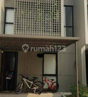 Rumah di sewakan Grand wisata cluster O2 1