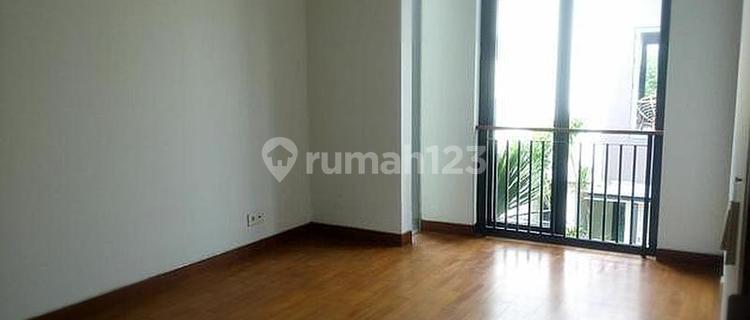 Rumah di Cipete Dekat MRT, Dalam Town House , Ada Pool 1