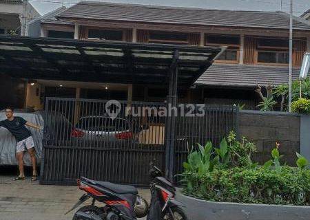  Rumah Bagus Semi_Furnished Di Pulomas Kayu Putih Pulo Gadung  1