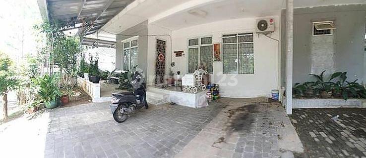 Rumah Tanah Luas Bonus Kos Depan Taman Di Cluster BGH Sentul City 1