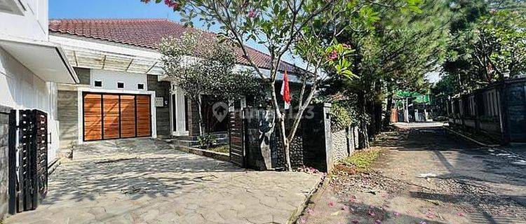  Rumah Semi Furnished Bagus Dalam Cluster Di Indraprasta  1