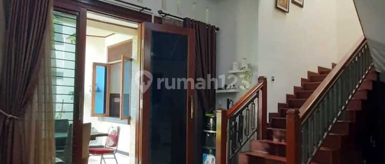 Rumah Siap Huni Ceiling Tinggi dan Sirkulasi Udara Baik @Kucica, Bintaro 1