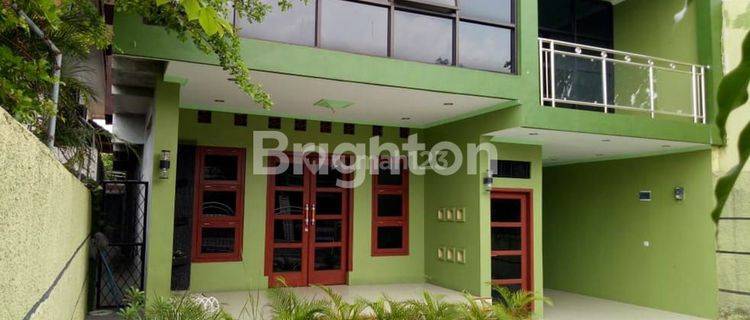 Rumah cantik 2 Lantai dekat stasiun Serang, Banten 1