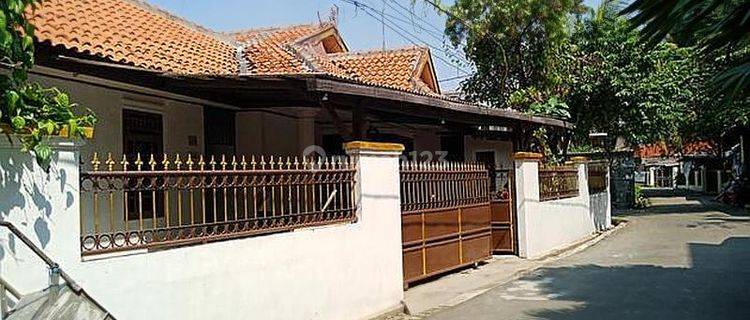 Rumah + Kamar Kos di Pondok Cina Depok Dekat Ui 1