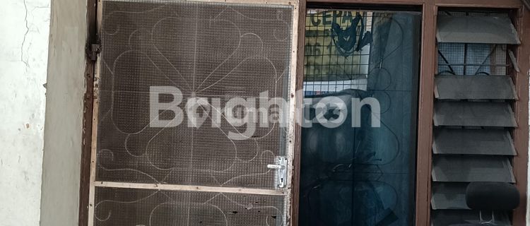 OLD HOUSE TELUK GONG NORTH JAKARTA 1.5 FLOORS 1