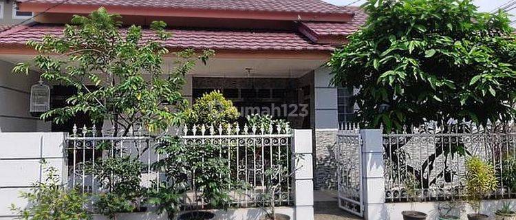 Rumah Hook Semifurnished  Bagus Di Indraprasta  1