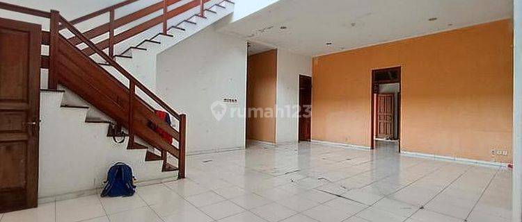 Rumah Dalam Komplek Elit Villa Cinere Mas 1