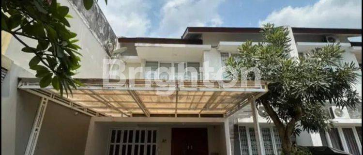 Rumah 2Lt Fully Furnished Lingkungan Villa Dekat RSA UGNM 1